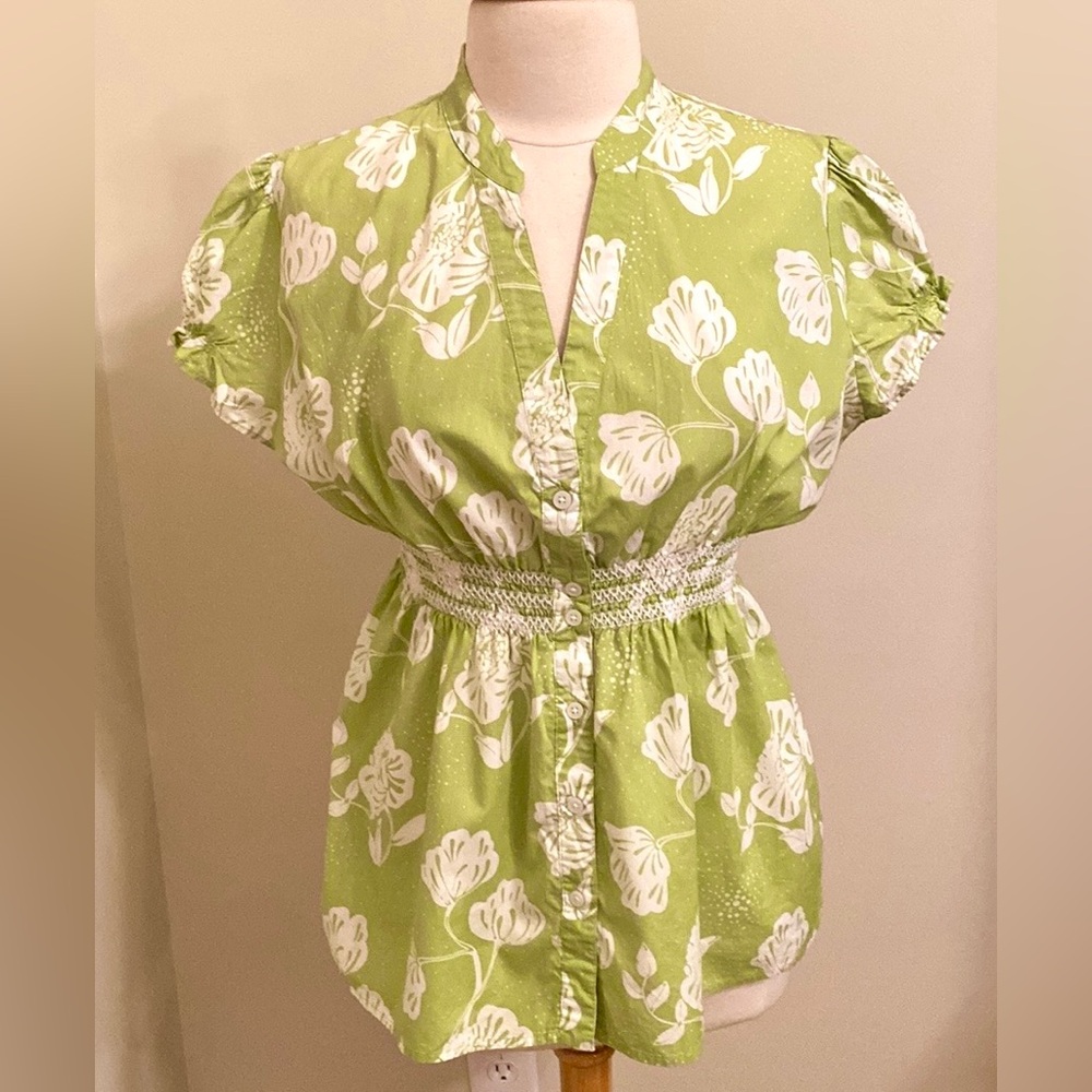 Gap Lime Green White Floral Short Sleeve Smocked Waist Button Down Top Size L